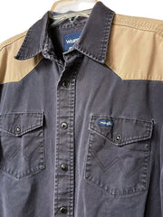 Load image into Gallery viewer, Wrangler Western Snap Shirt Men’s Large XL Black Tan Distressed Workwear - Lisa Lassi