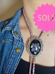 Load image into Gallery viewer, Pressed Flower Bolo Tie