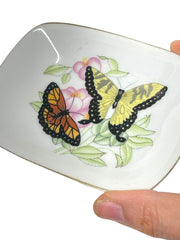 Load image into Gallery viewer, SOLD - š¦ Vintage Butterfly Trinket Dish / Ring Dish ā Gold Trim Porcelain - Lisa Lassi