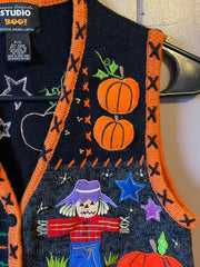Load image into Gallery viewer, Vintage 90s Studio Boo Halloween Sweater Vest P/S Pumpkin Witch Cat Embroidered