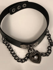 Load image into Gallery viewer, Heart Chain Choker - More Colors Available - Lisa Lassi