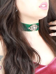 Load image into Gallery viewer, Green Velvet Choker - Lisa Lassi