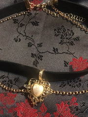 Load image into Gallery viewer, Regal Heart and Gold Chains Choker - Lisa Lassi