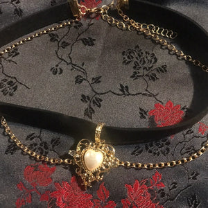Regal Heart and Gold Chains Choker - Lisa Lassi