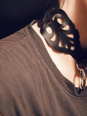 Load image into Gallery viewer, Leather O-Ring Intricate Cut Choker - Lisa Lassi