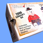 Load image into Gallery viewer, Winn-Dixie 2008 Collector Winn &amp; Dixie Western Bear Salt Pepper Shakers NIB
