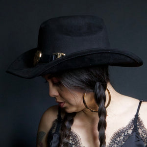🖤 Black Cowgirl Hat with Gold Heart Buckle 🖤