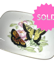 Load image into Gallery viewer, SOLD - 🦋 Vintage Butterfly Trinket Dish / Ring Dish – Gold Trim Porcelain - Lisa Lassi