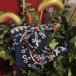 Load image into Gallery viewer, Blue Retro Twist Headband
