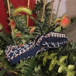 Load image into Gallery viewer, Blue Retro Twist Headband
