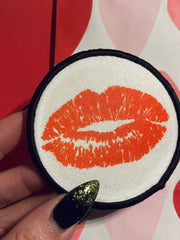 Load image into Gallery viewer, Lips circle patch
