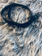 Load image into Gallery viewer, Pleather Belt with tri-chain detail
