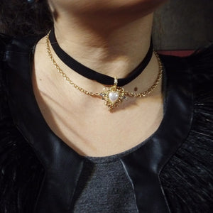 Regal Heart and Gold Chains Choker - Lisa Lassi