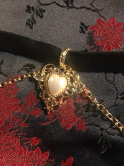 Load image into Gallery viewer, Regal Heart and Gold Chains Choker - Lisa Lassi

