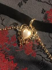 Load image into Gallery viewer, Regal Heart and Gold Chains Choker - Lisa Lassi
