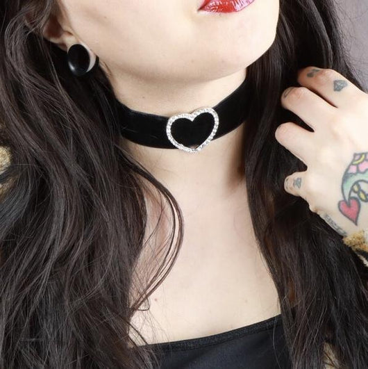 Velvet Heart Choker - Lisa Lassi