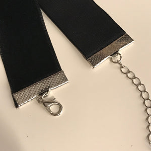 Velvet Heart Choker - Lisa Lassi