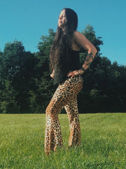Load image into Gallery viewer, Leopard Print Flares - Lisa Lassi
