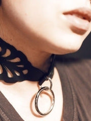 Load image into Gallery viewer, Leather O-Ring Intricate Cut Choker - Lisa Lassi
